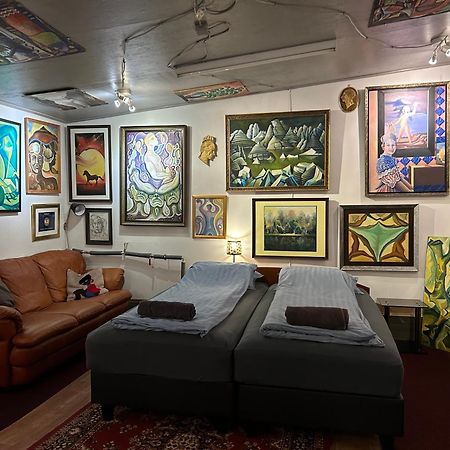 Brimarsbru Sleep Inn-Art Gallery Njarthvik Exterior foto